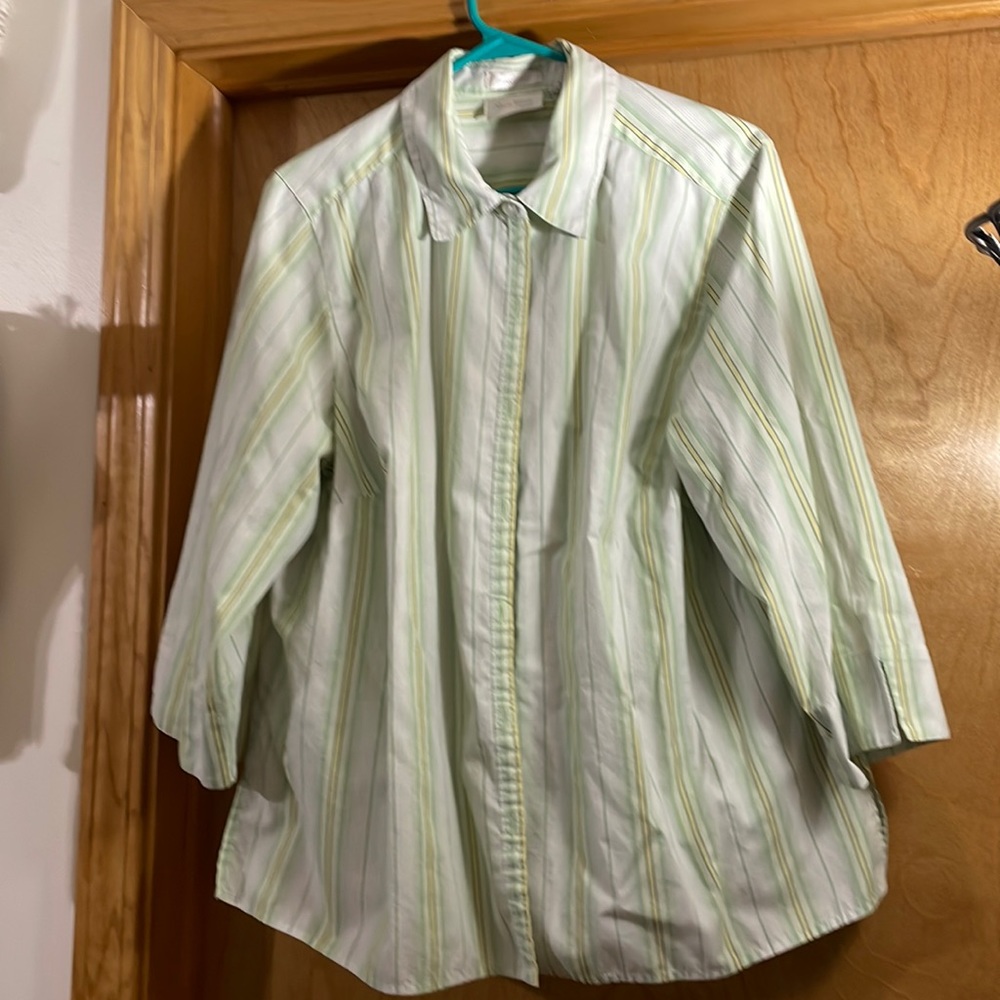 EUC Studio Works Women’s Semi-Fitted Blouse, Size 2X